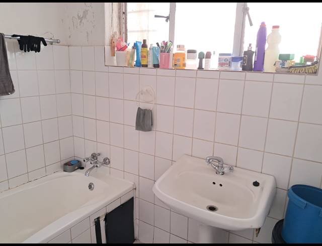 2 BEDROOM APARTMENT FOR SALE IN KRUGERSDORP CENTRAL